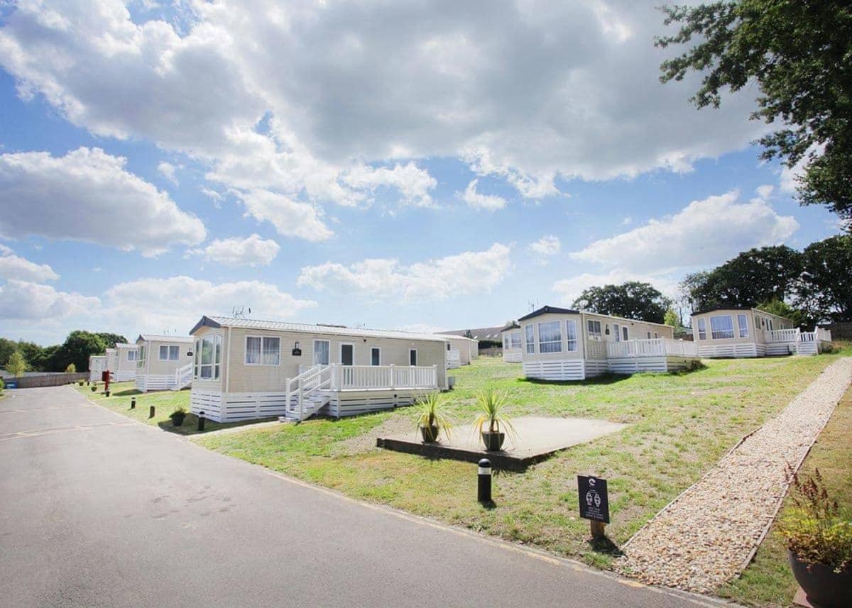 Mercury Yacht Harbour And Holiday Park Lower Swanwick エクステリア 写真