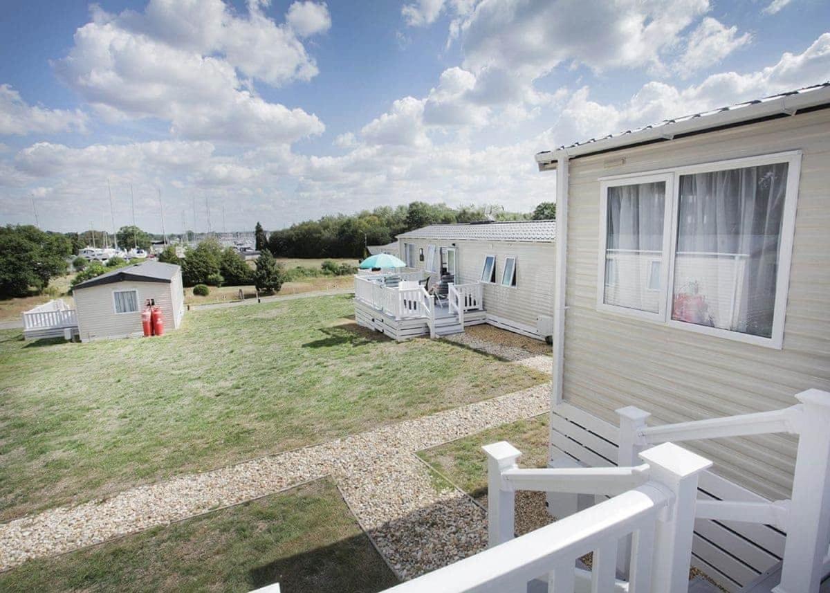 Mercury Yacht Harbour And Holiday Park Lower Swanwick エクステリア 写真