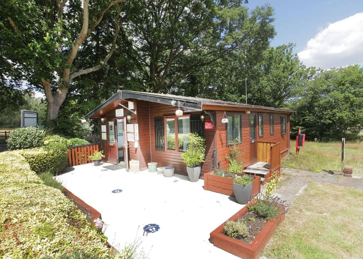 Mercury Yacht Harbour And Holiday Park Lower Swanwick エクステリア 写真