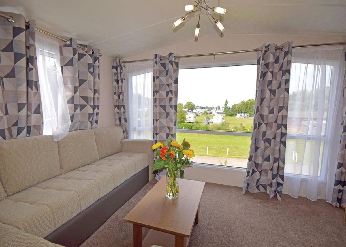 Mercury Yacht Harbour And Holiday Park Lower Swanwick エクステリア 写真